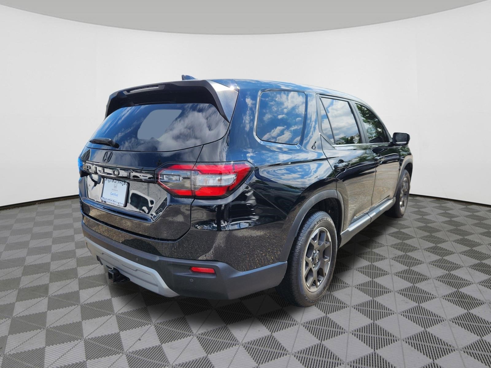 2023 Honda Pilot EX-L 8 Passenger