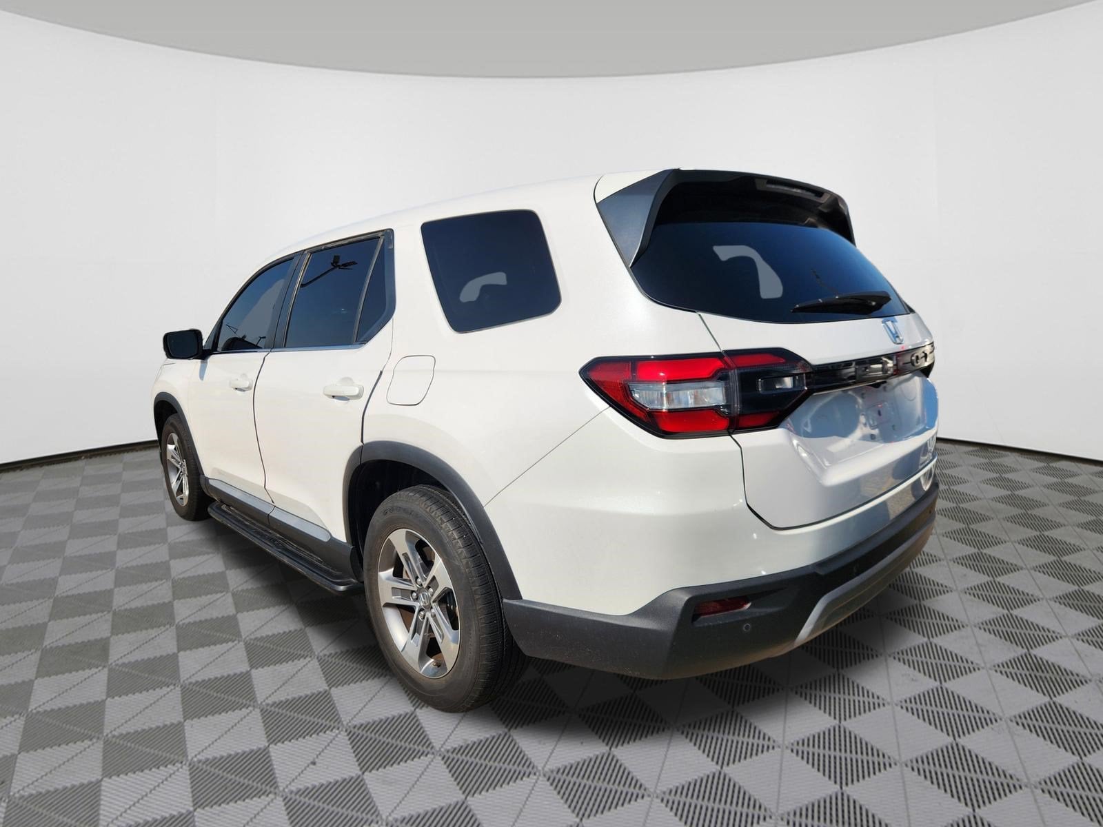 2023 Honda Pilot EX-L 7 Passenger