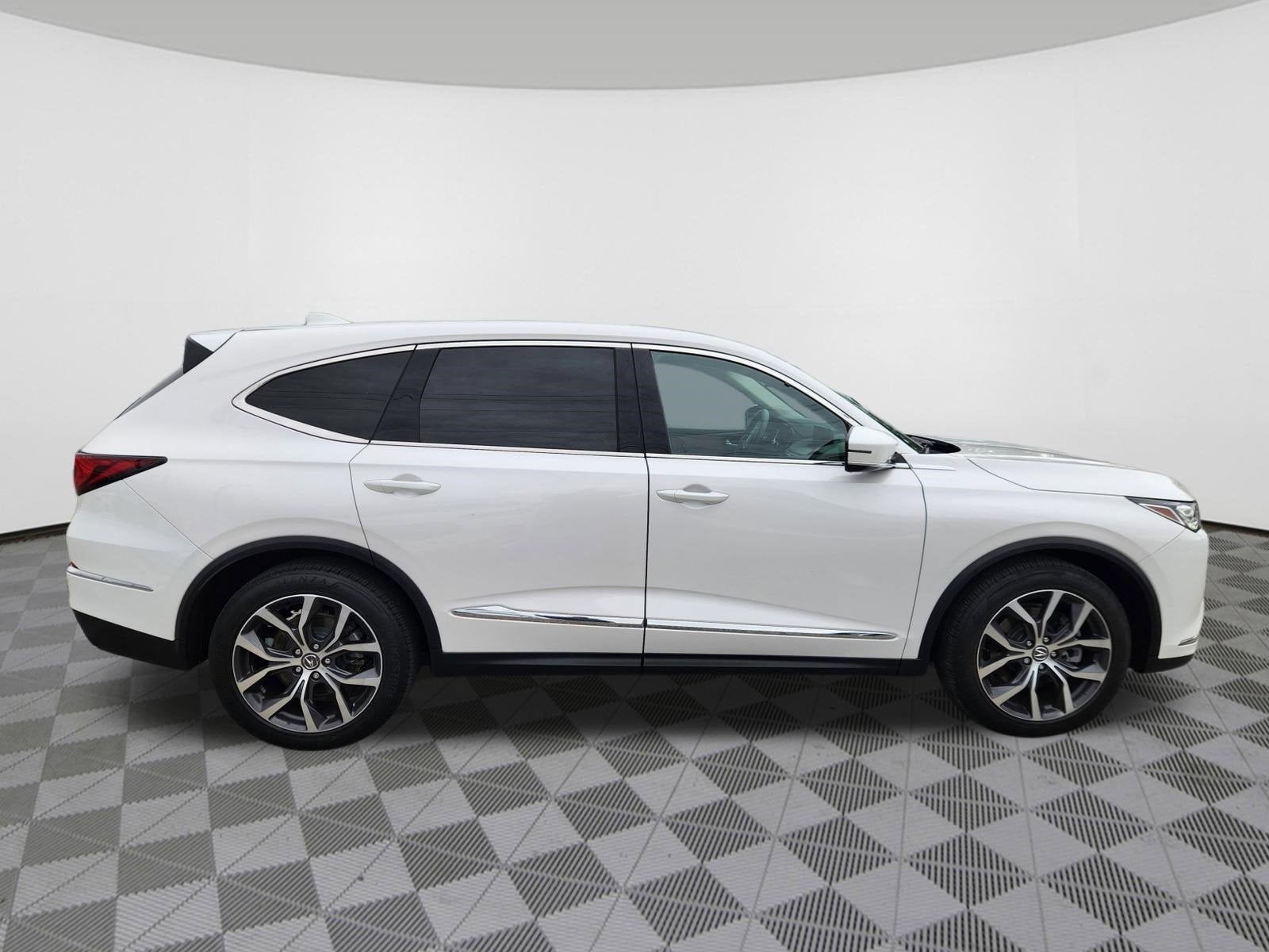 2023 Acura MDX w/Technology Package