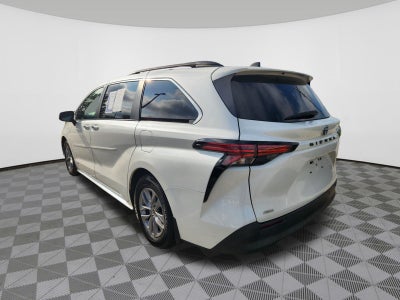 2021 Toyota Sienna XLE