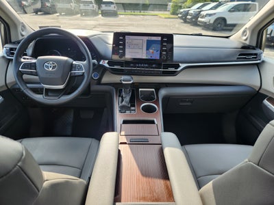 2021 Toyota Sienna XLE