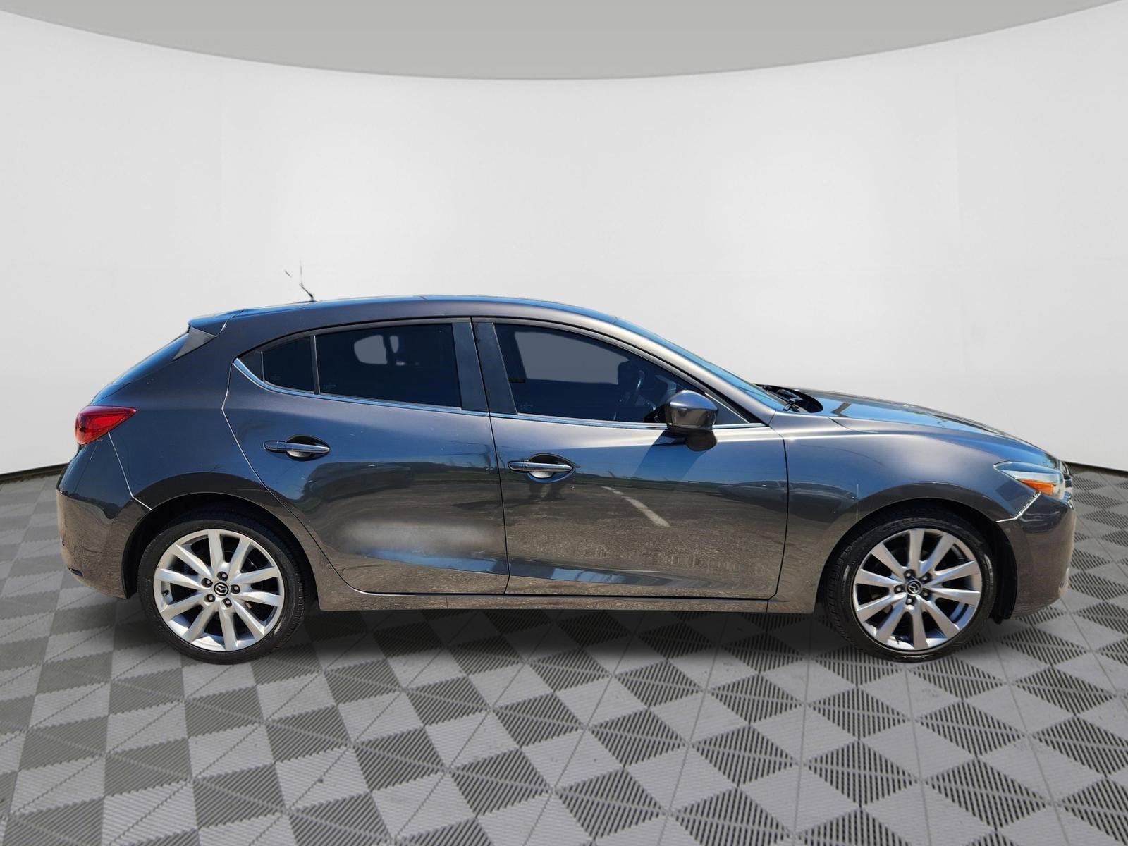 2017 Mazda Mazda3 5-Door Touring