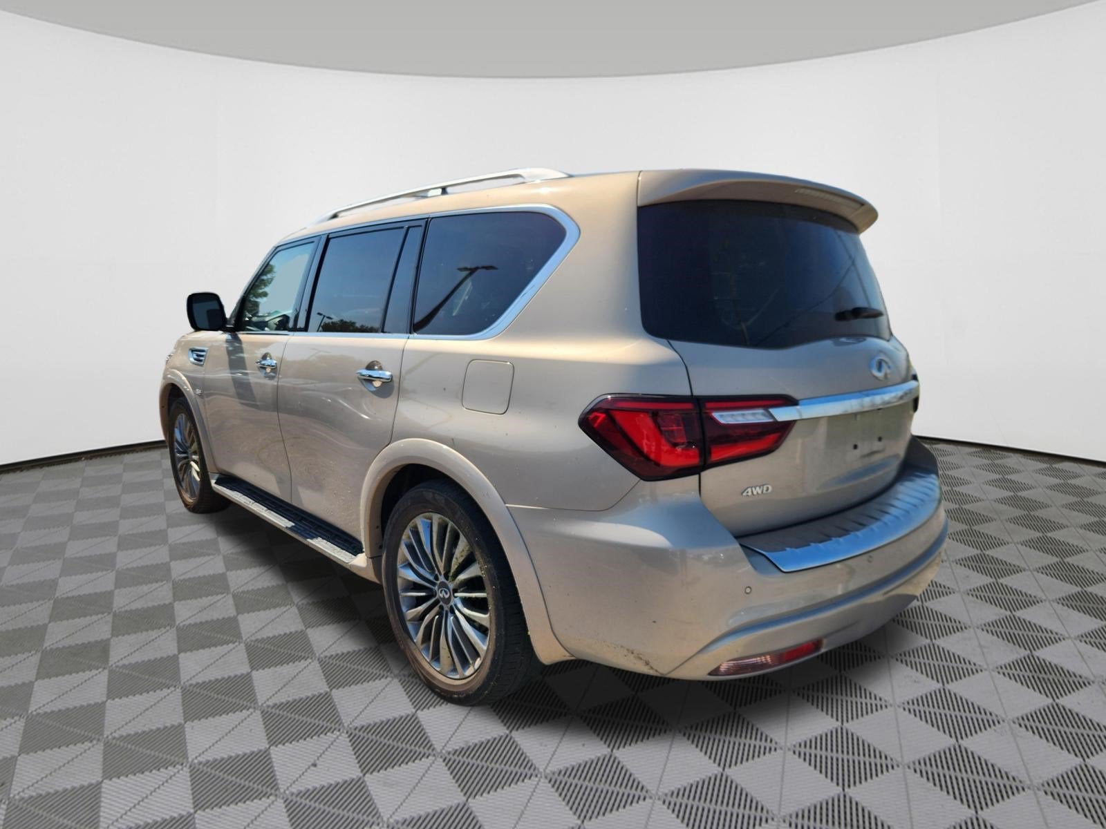 2020 INFINITI QX80 LUXE