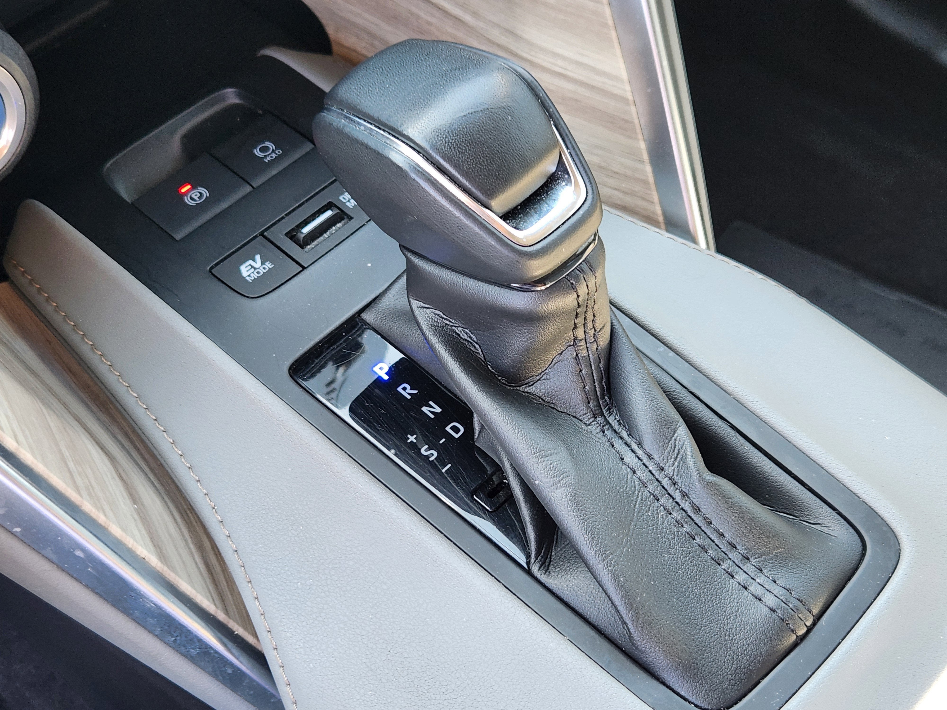 2022 Toyota Venza Base