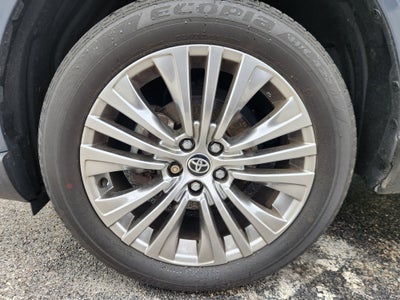 2022 Toyota Venza Base