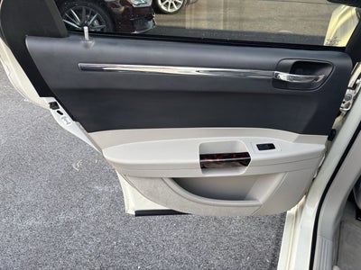 2005 Chrysler 300 300C