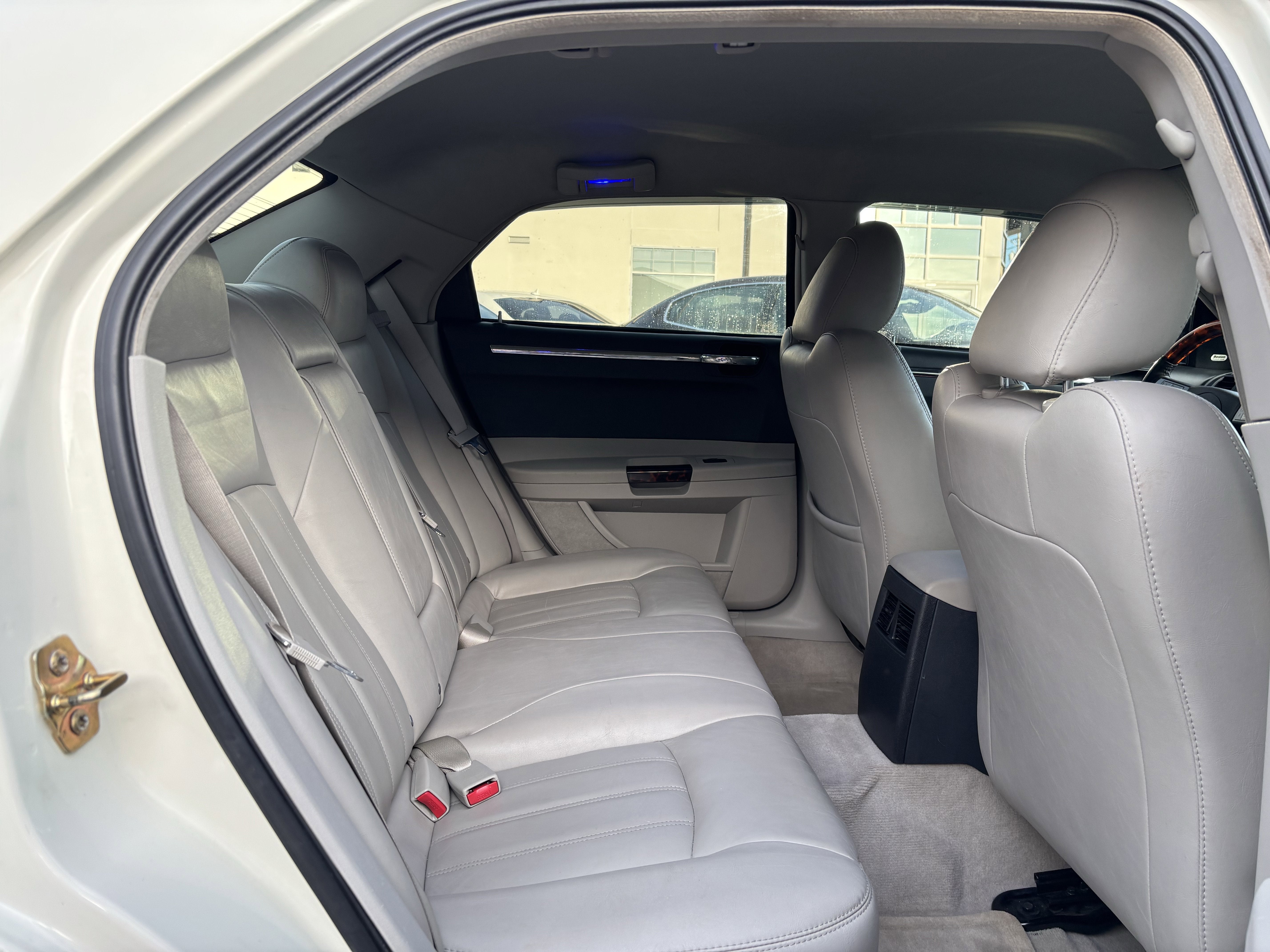 2005 Chrysler 300 300C