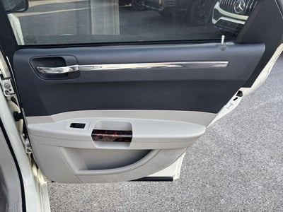 2005 Chrysler 300 300C