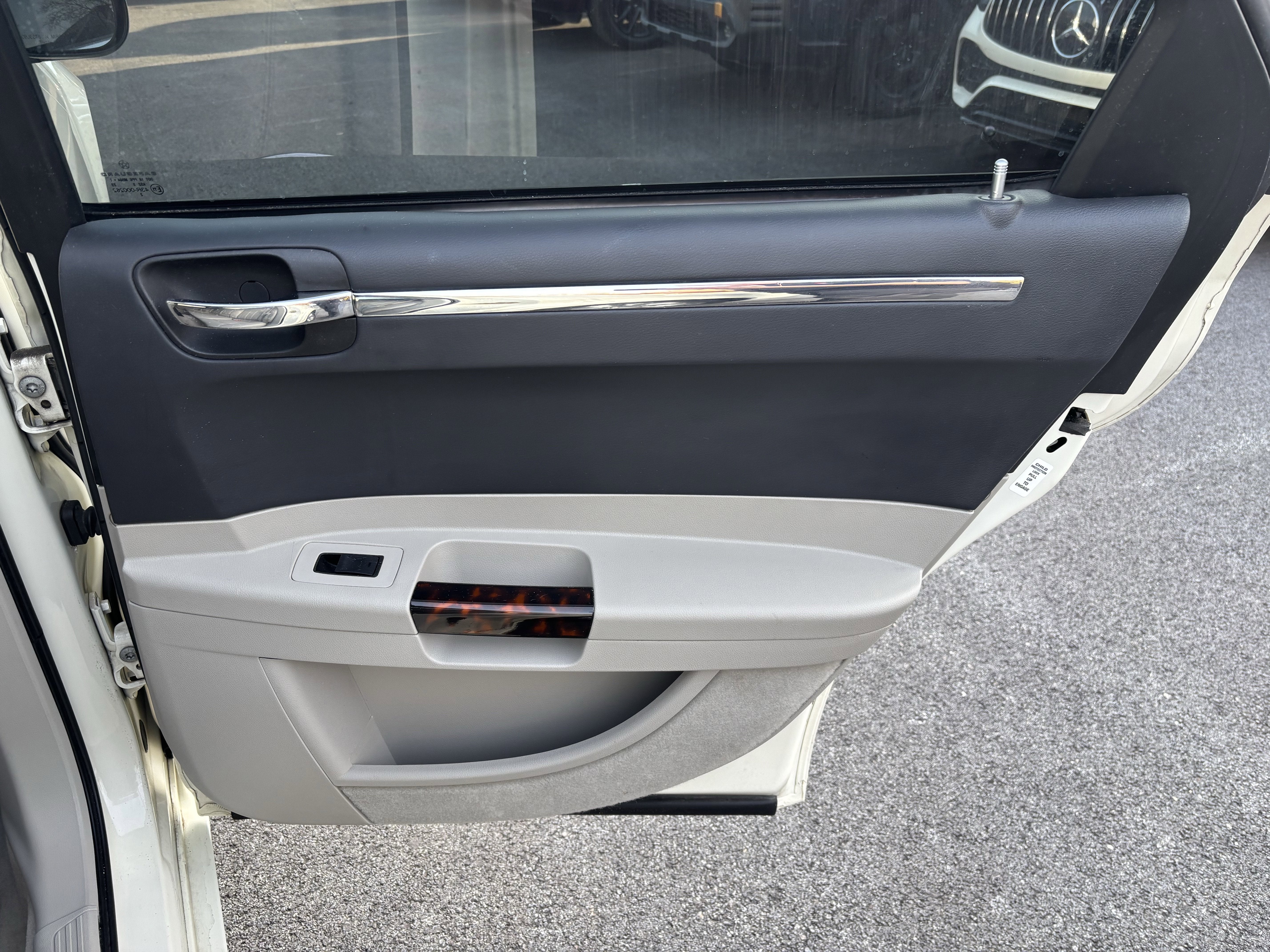 2005 Chrysler 300 300C