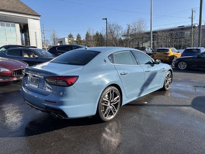 2022 Maserati Quattroporte Modena Q4
