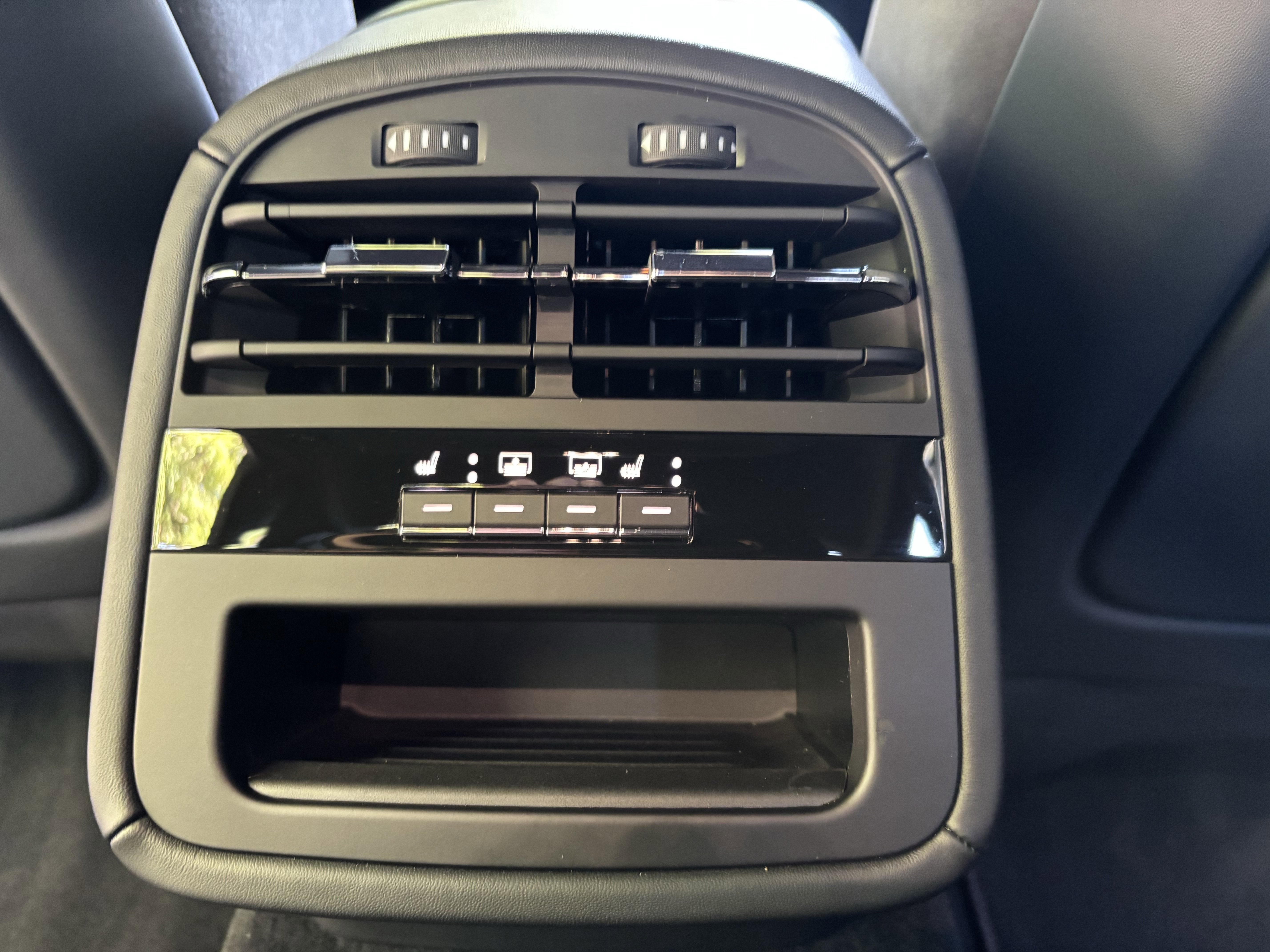 2022 Maserati Quattroporte Modena Q4