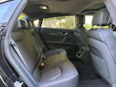 2022 Maserati Quattroporte Modena Q4