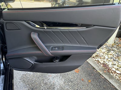 2022 Maserati Quattroporte Modena Q4