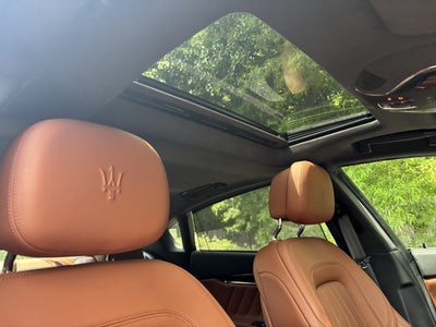 2022 Maserati Quattroporte Modena Q4