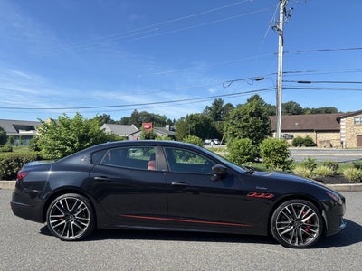 2021 Maserati Quattroporte Trofeo