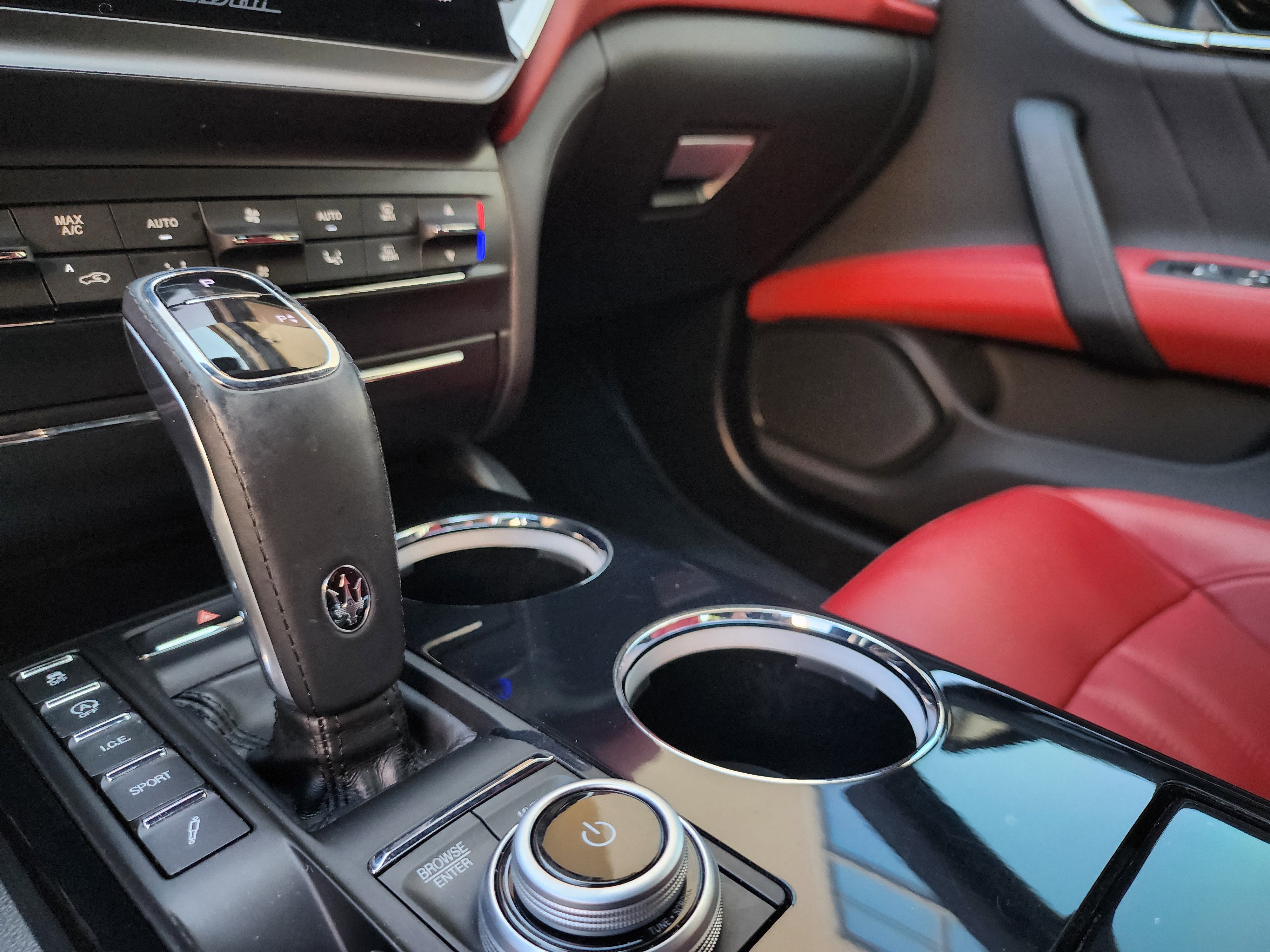 2022 Maserati Ghibli Modena Q4