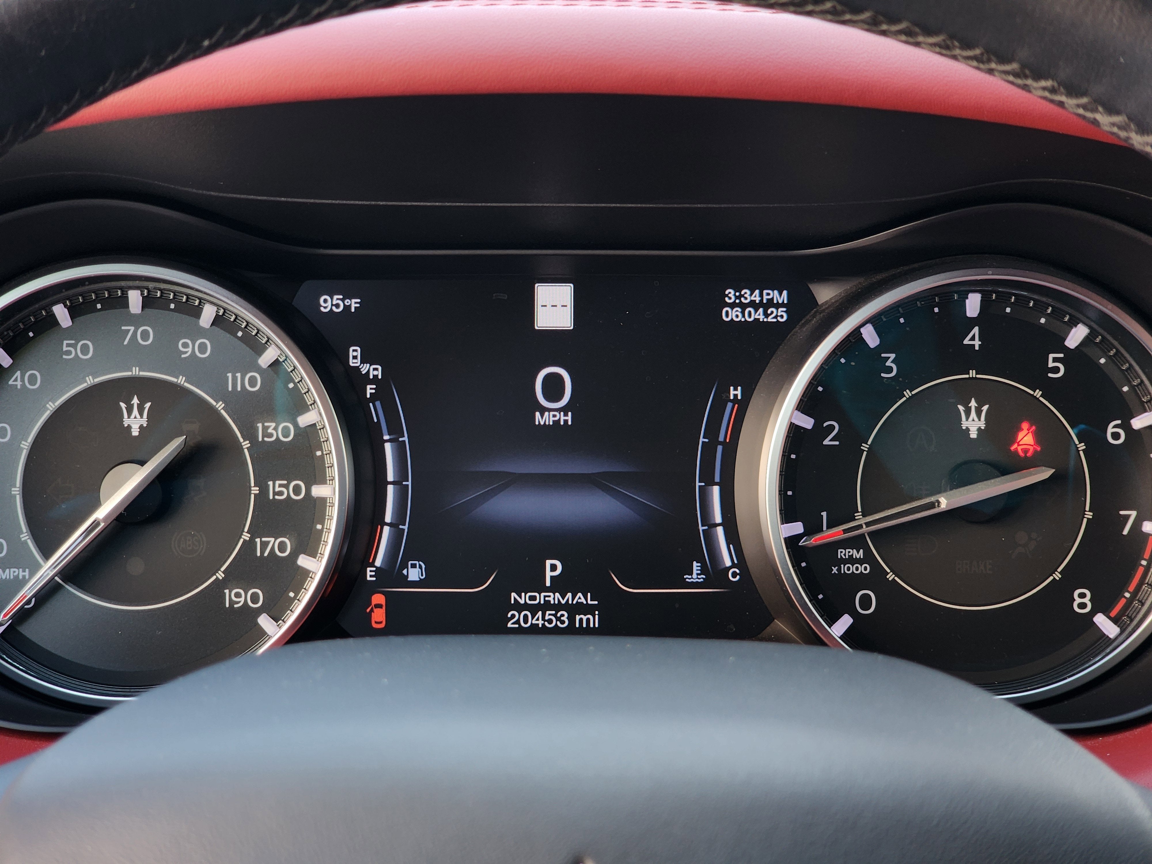 2022 Maserati Ghibli Modena Q4