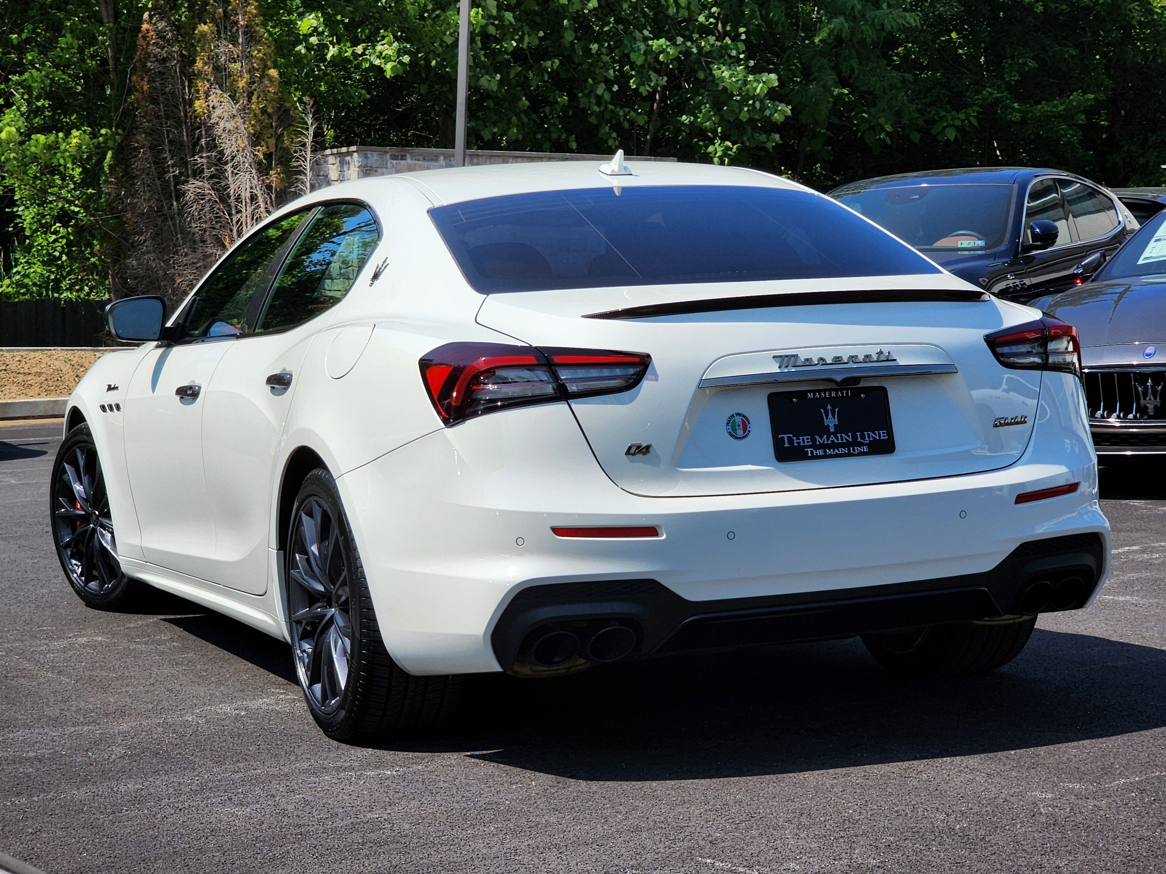 2022 Maserati Ghibli Modena Q4