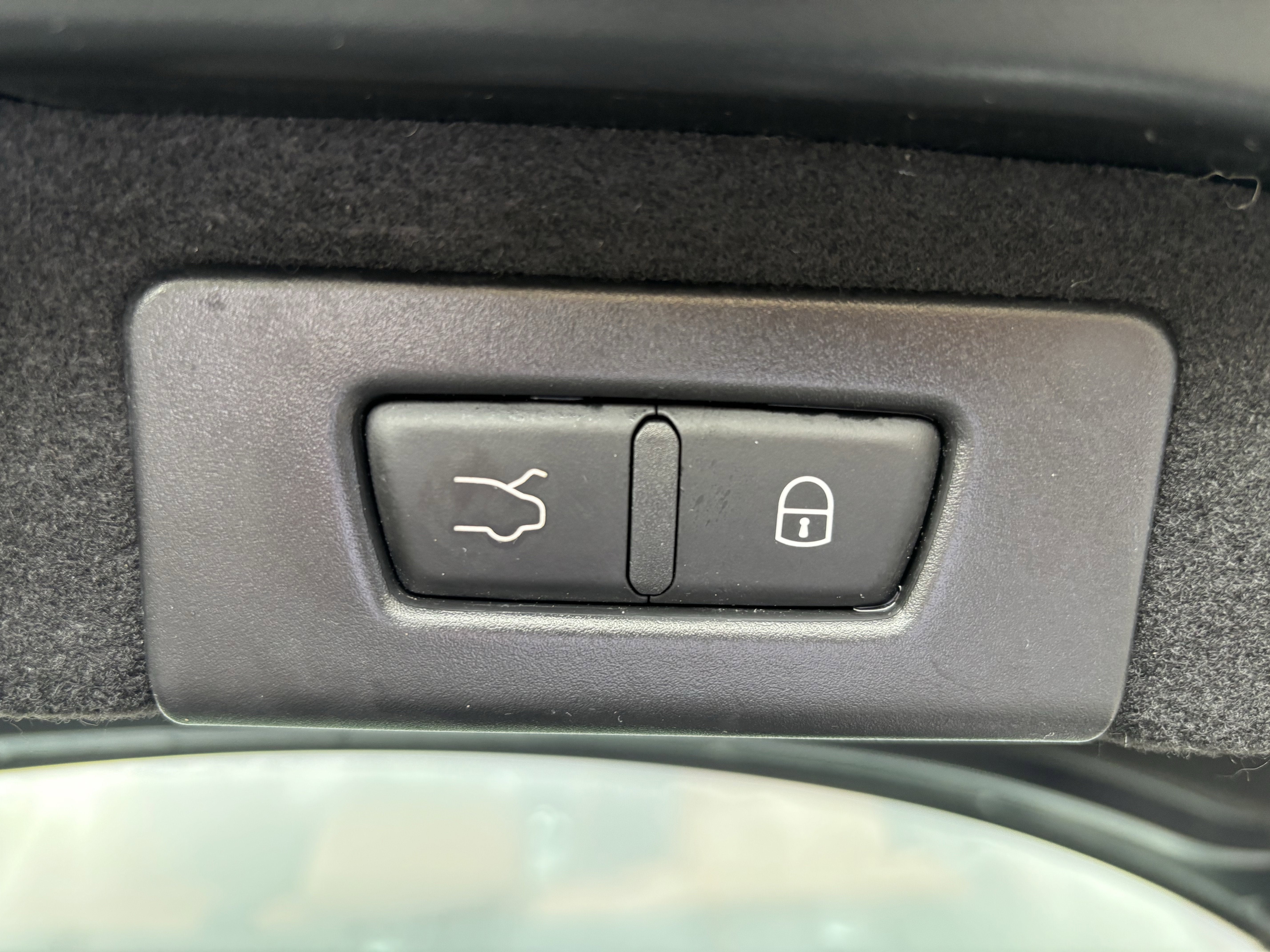 2022 Maserati Ghibli Modena Q4