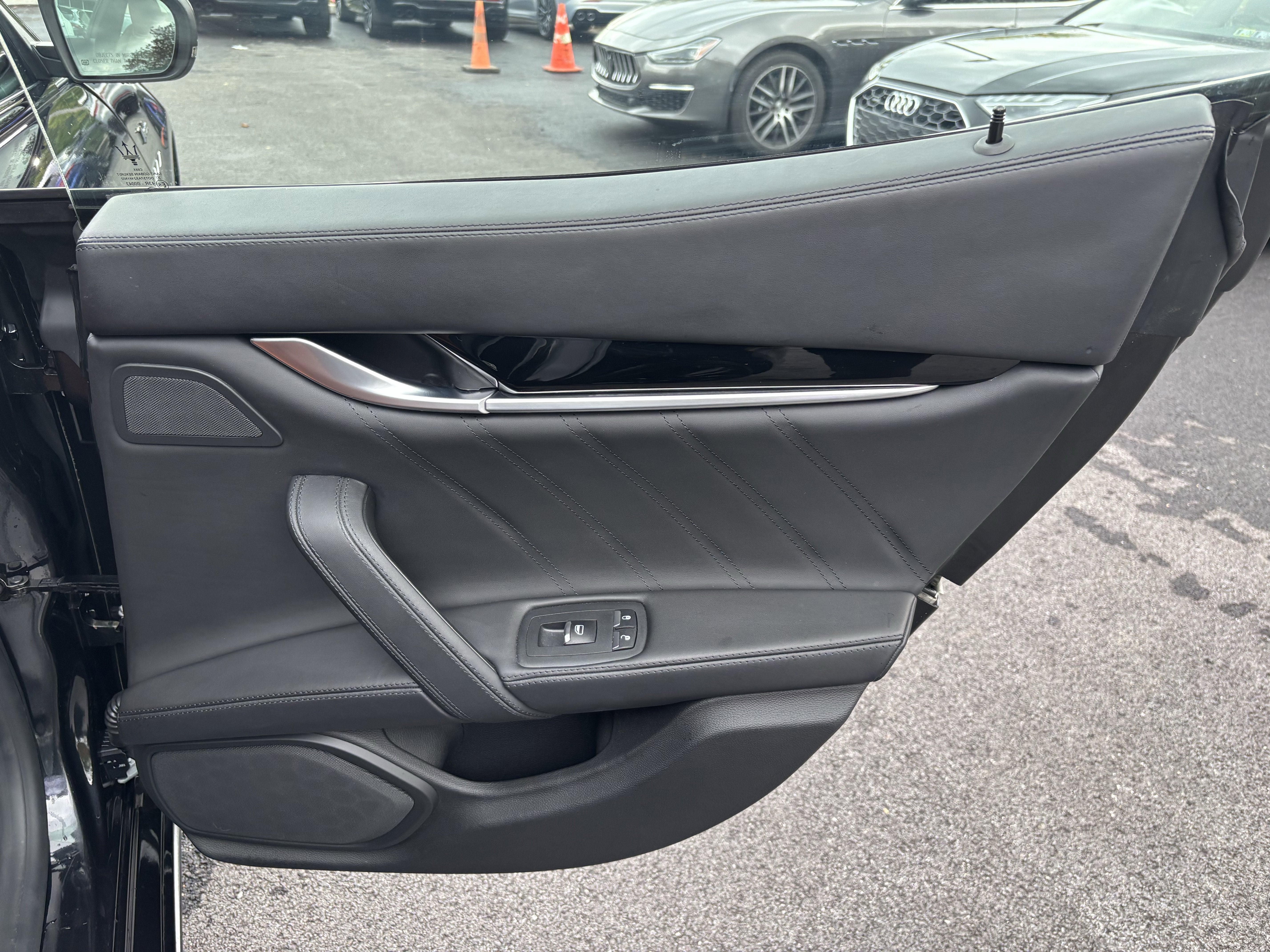 2022 Maserati Ghibli Modena Q4