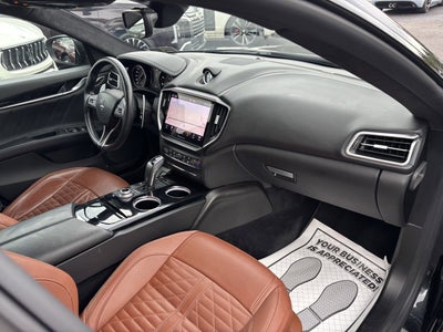 2022 Maserati Ghibli Modena Q4