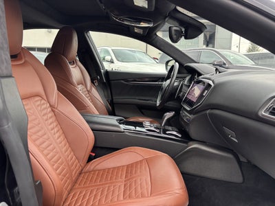 2022 Maserati Ghibli Modena Q4