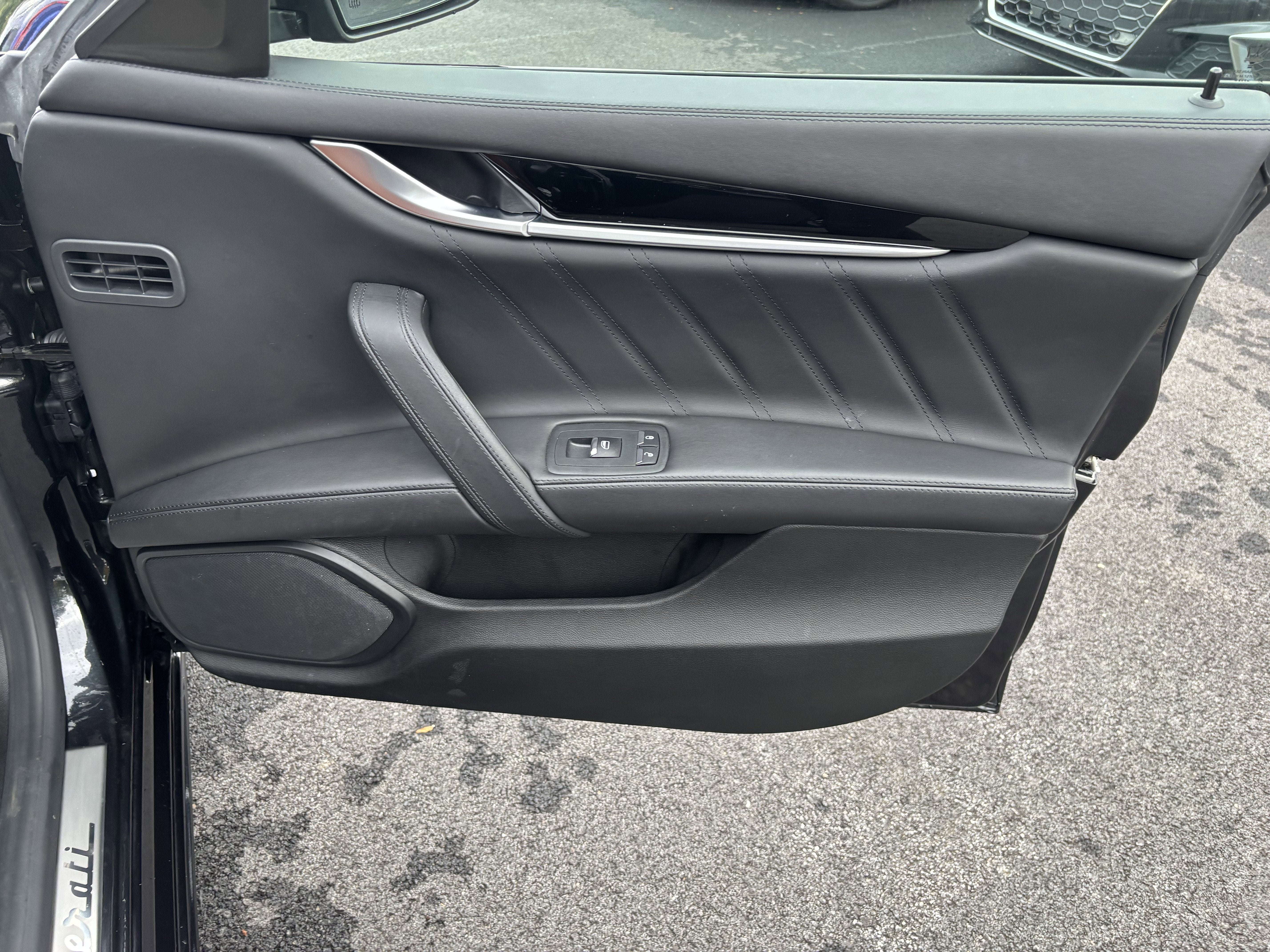 2022 Maserati Ghibli Modena Q4