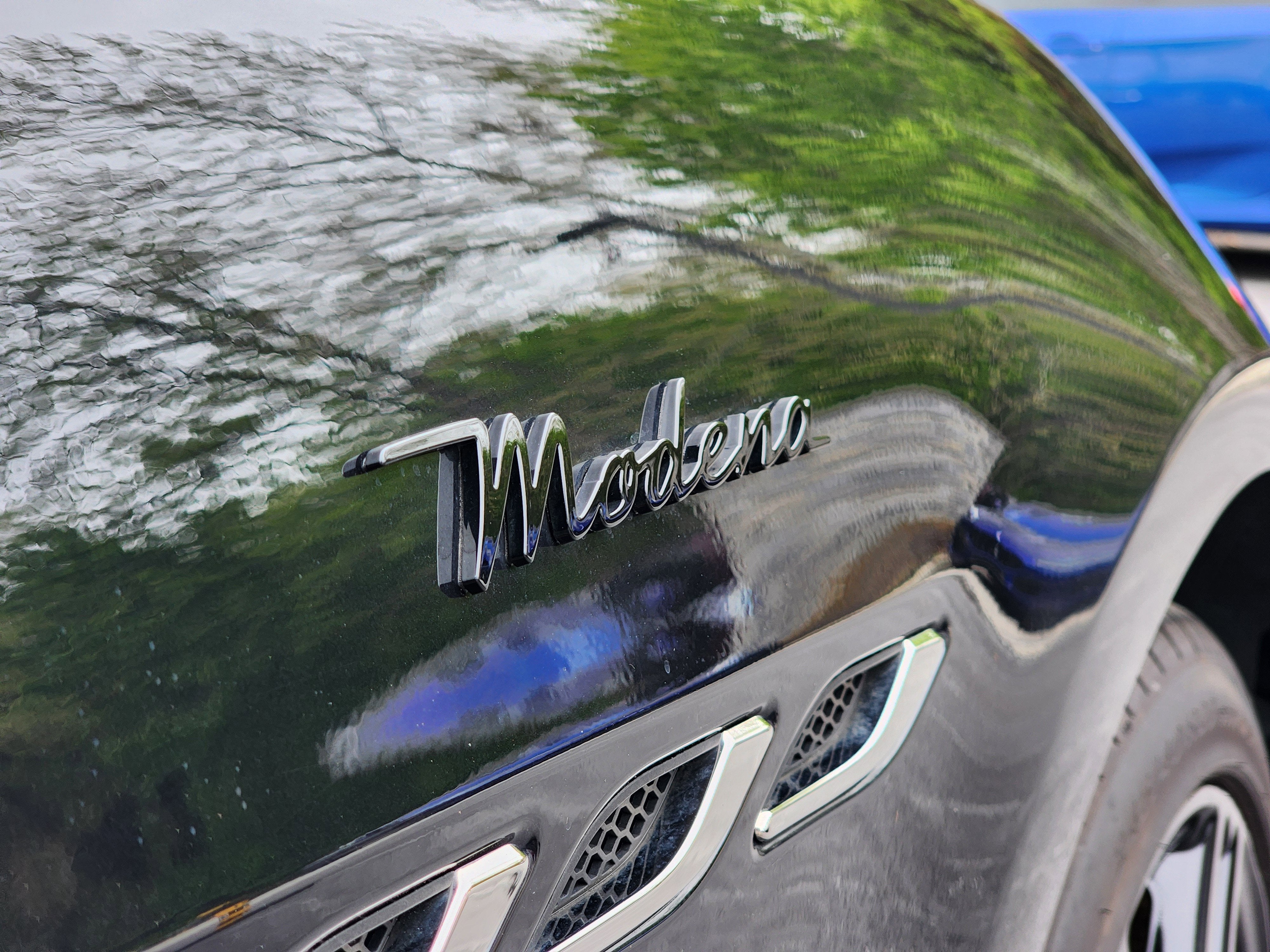 2022 Maserati Ghibli Modena Q4