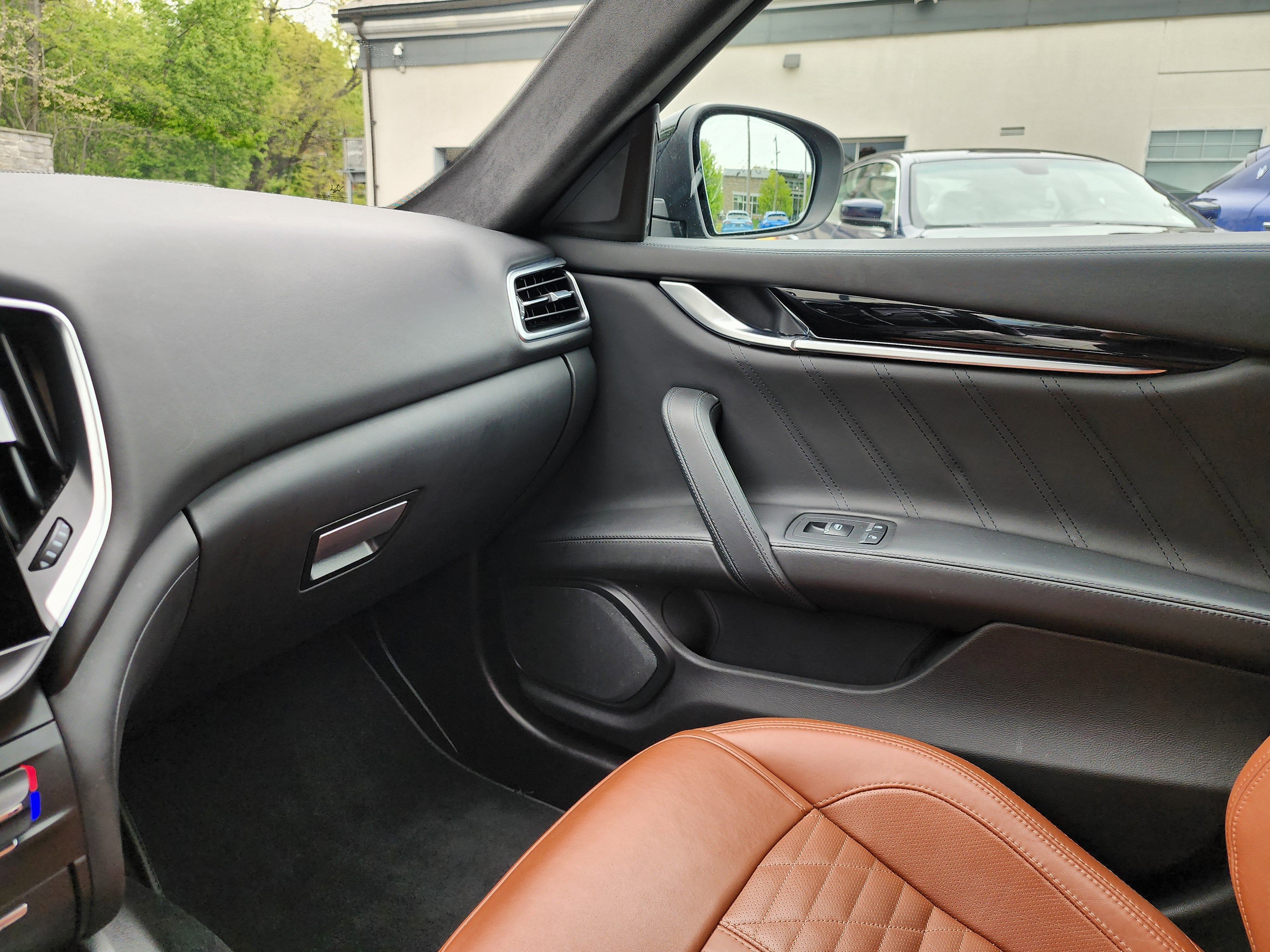 2022 Maserati Ghibli Modena Q4