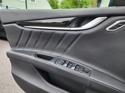 2022 Maserati Ghibli Modena Q4