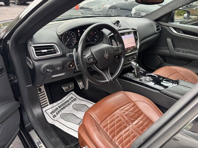 2022 Maserati Ghibli Modena Q4