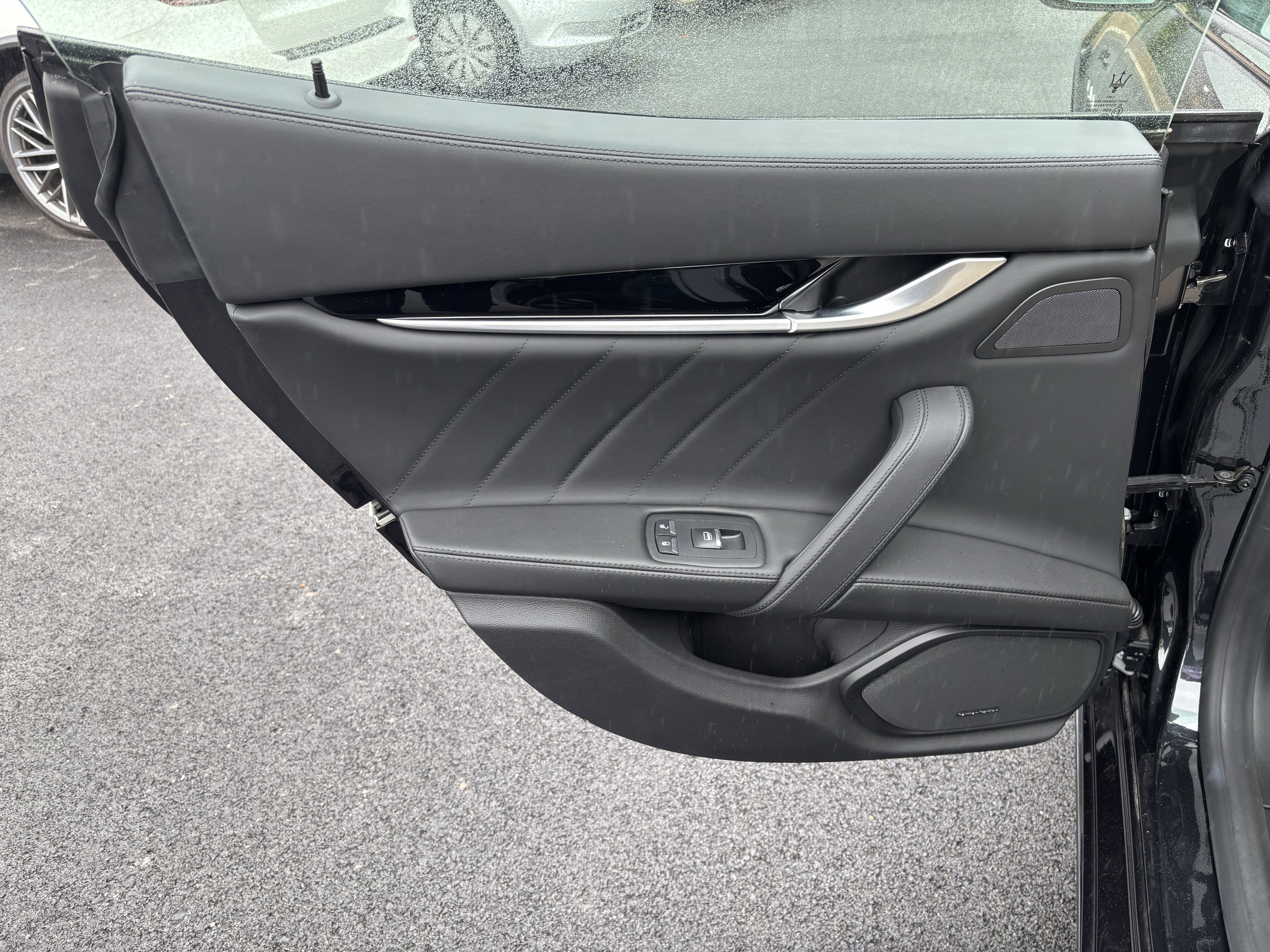 2022 Maserati Ghibli Modena Q4