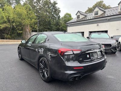 2022 Maserati Ghibli Modena Q4