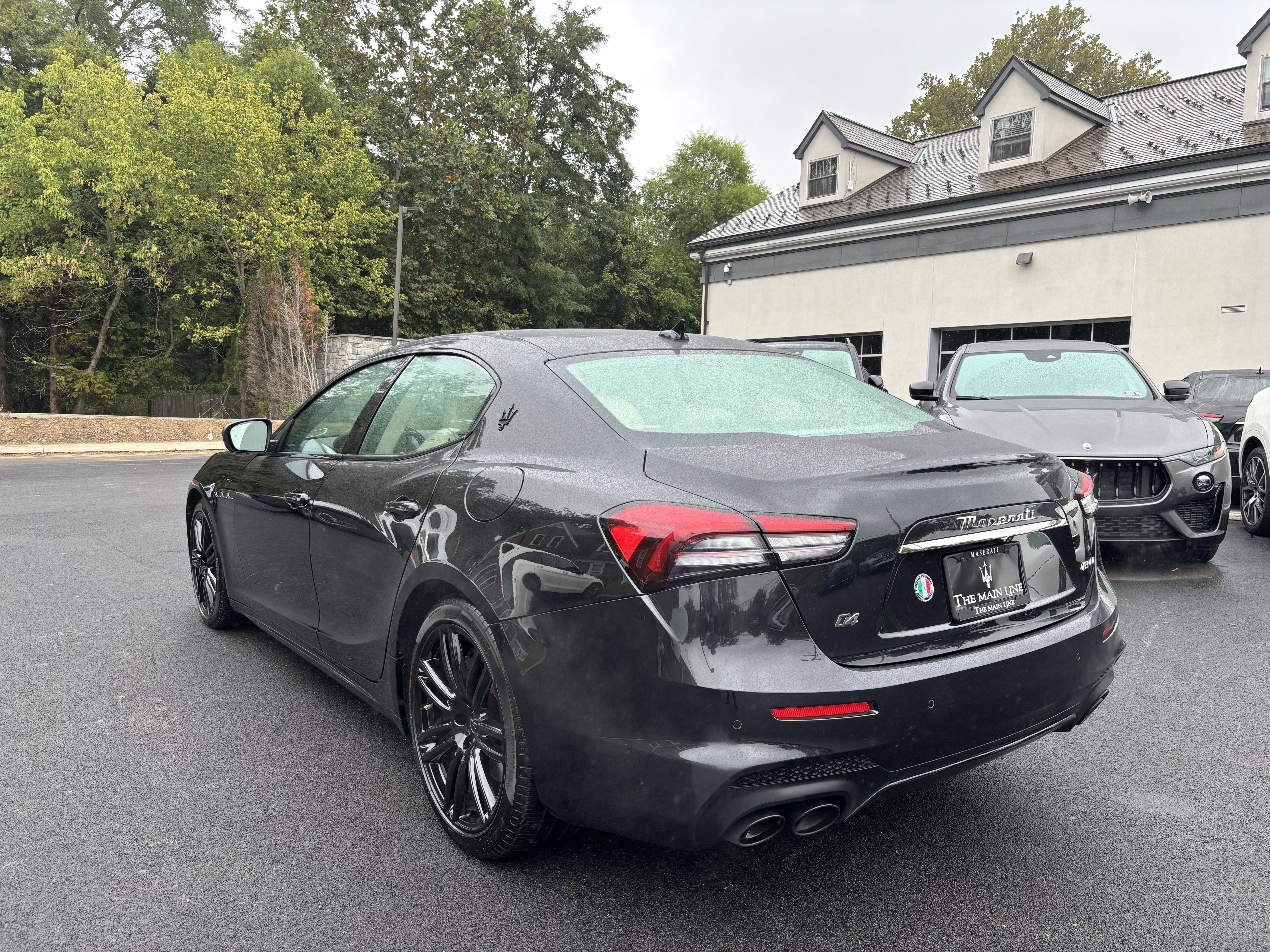 2022 Maserati Ghibli Modena Q4