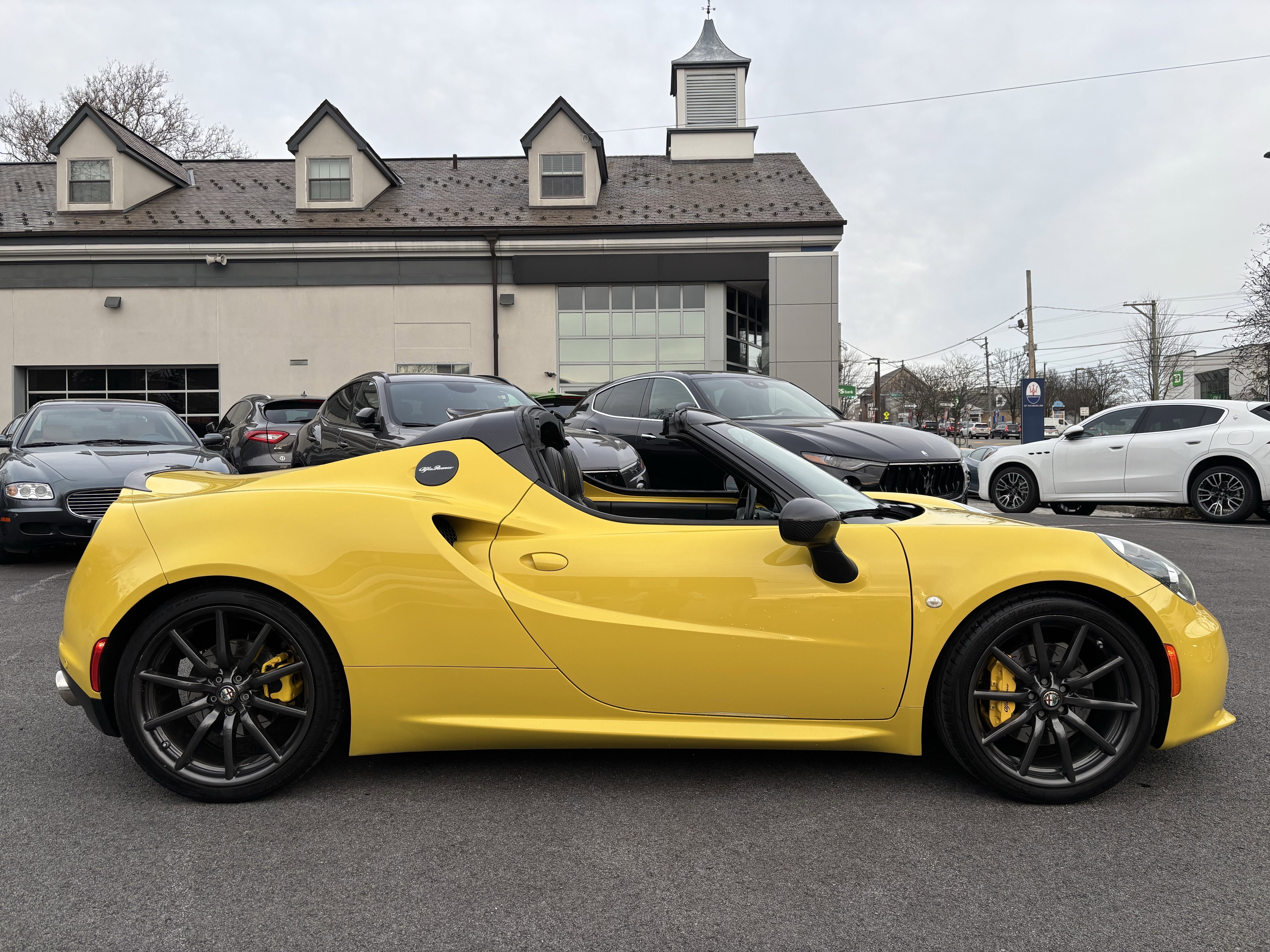 2016 Alfa Romeo 4C Base