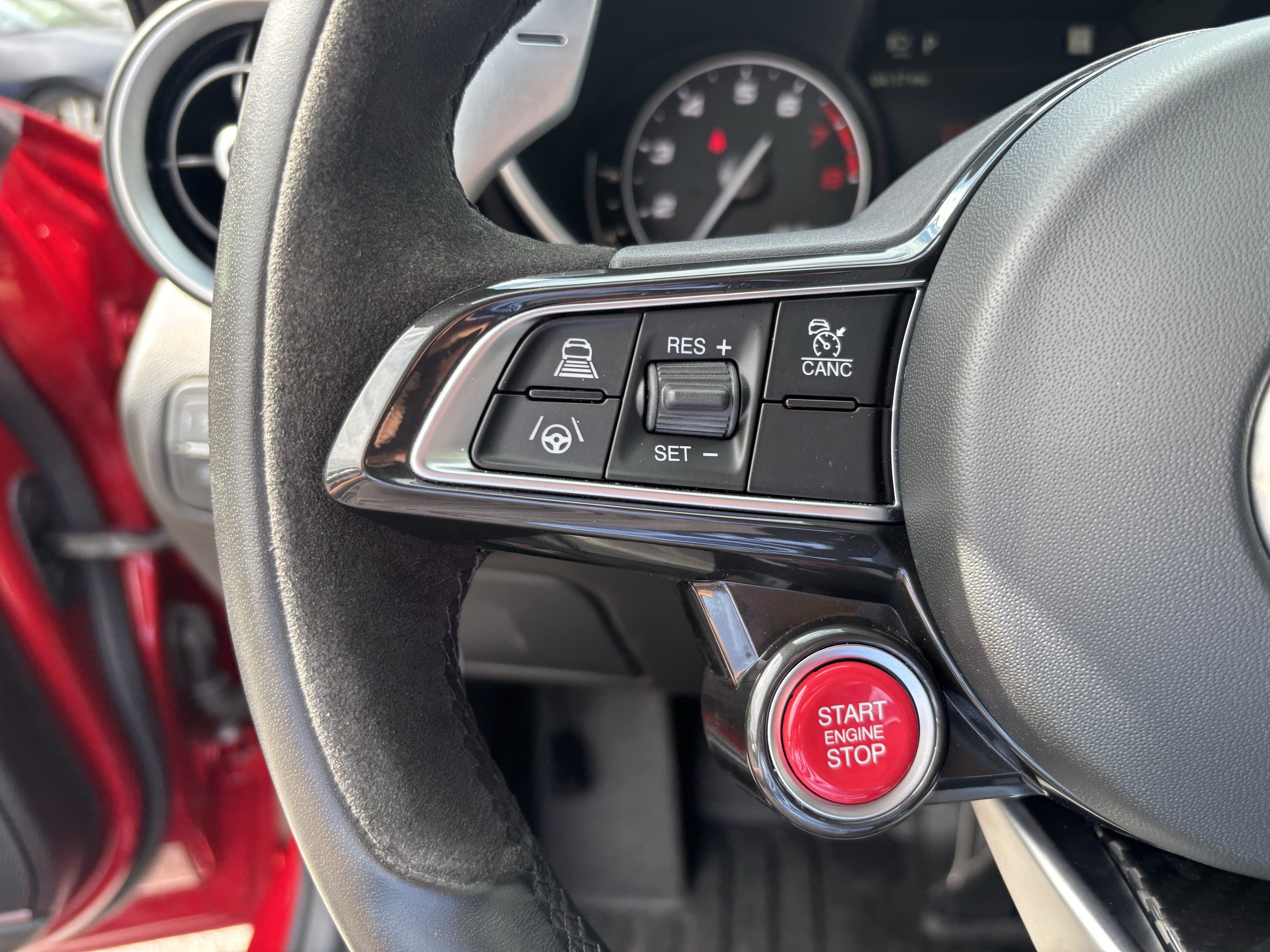 2023 Alfa Romeo Giulia Quadrifoglio