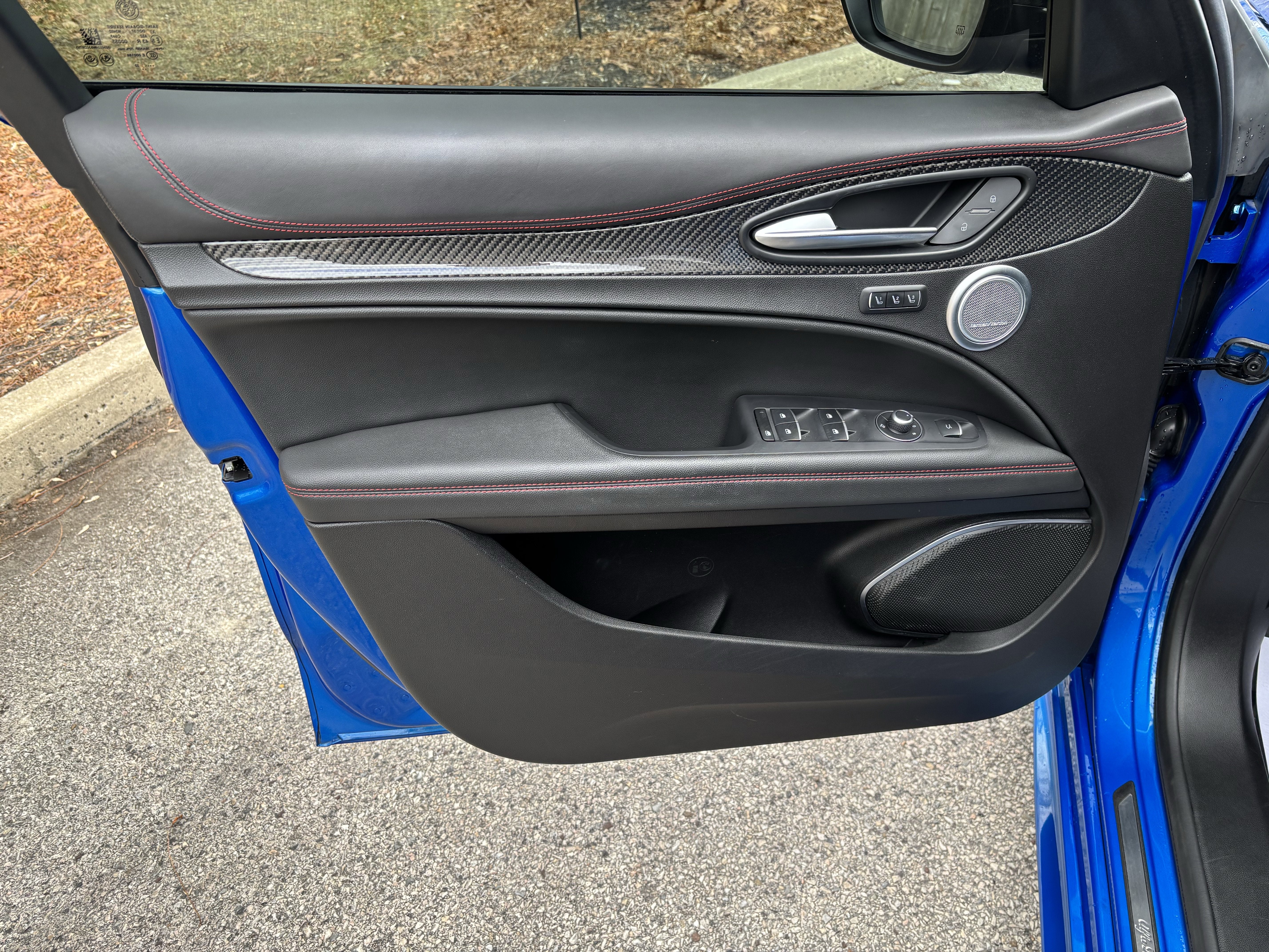 2023 Alfa Romeo Stelvio Estrema