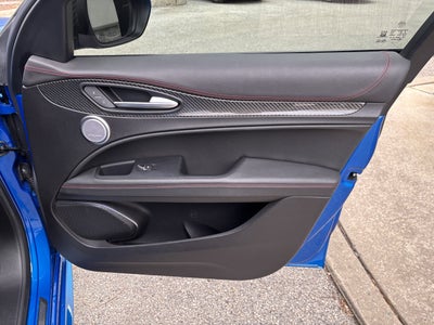 2023 Alfa Romeo Stelvio Estrema