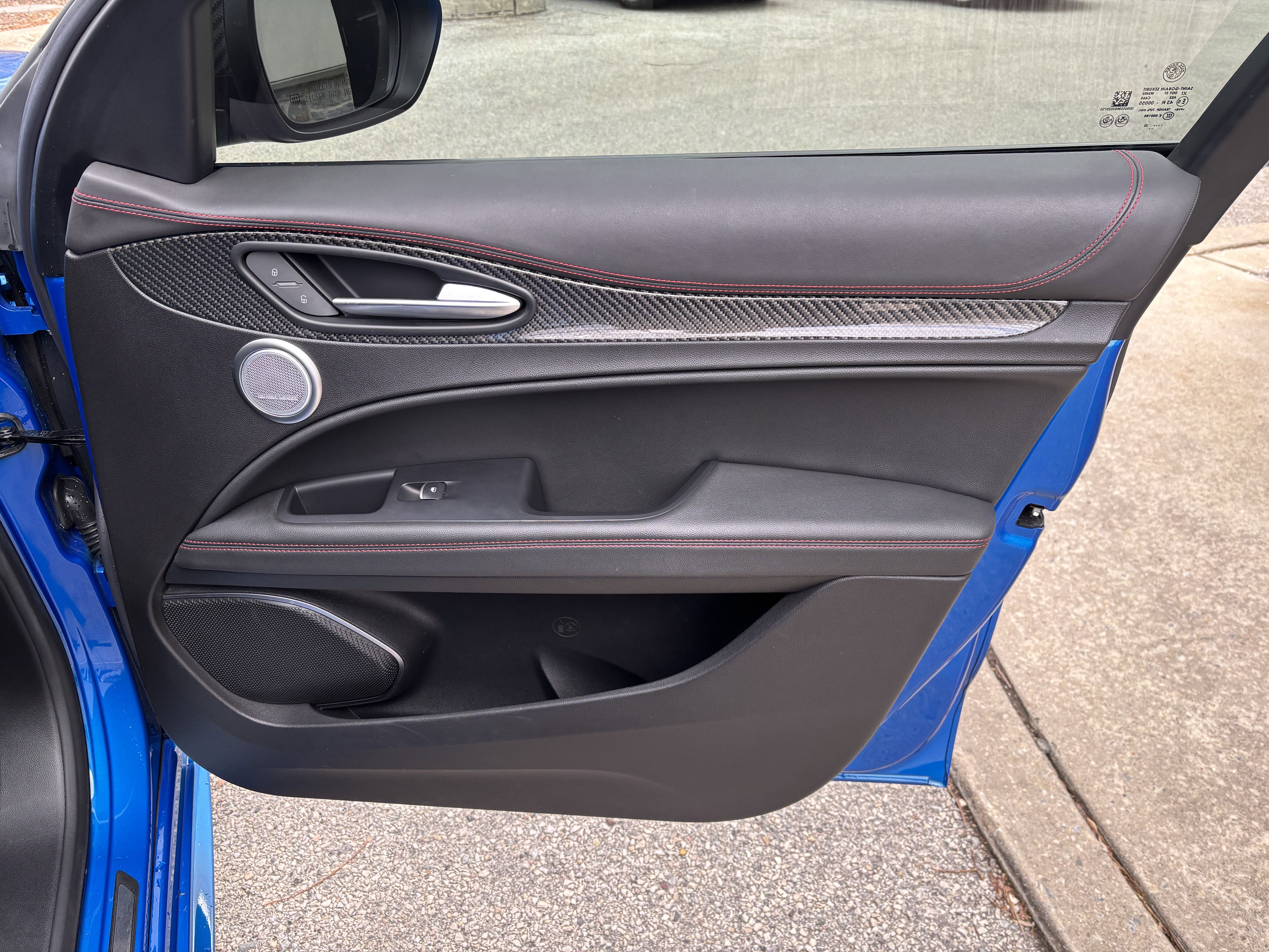 2023 Alfa Romeo Stelvio Estrema