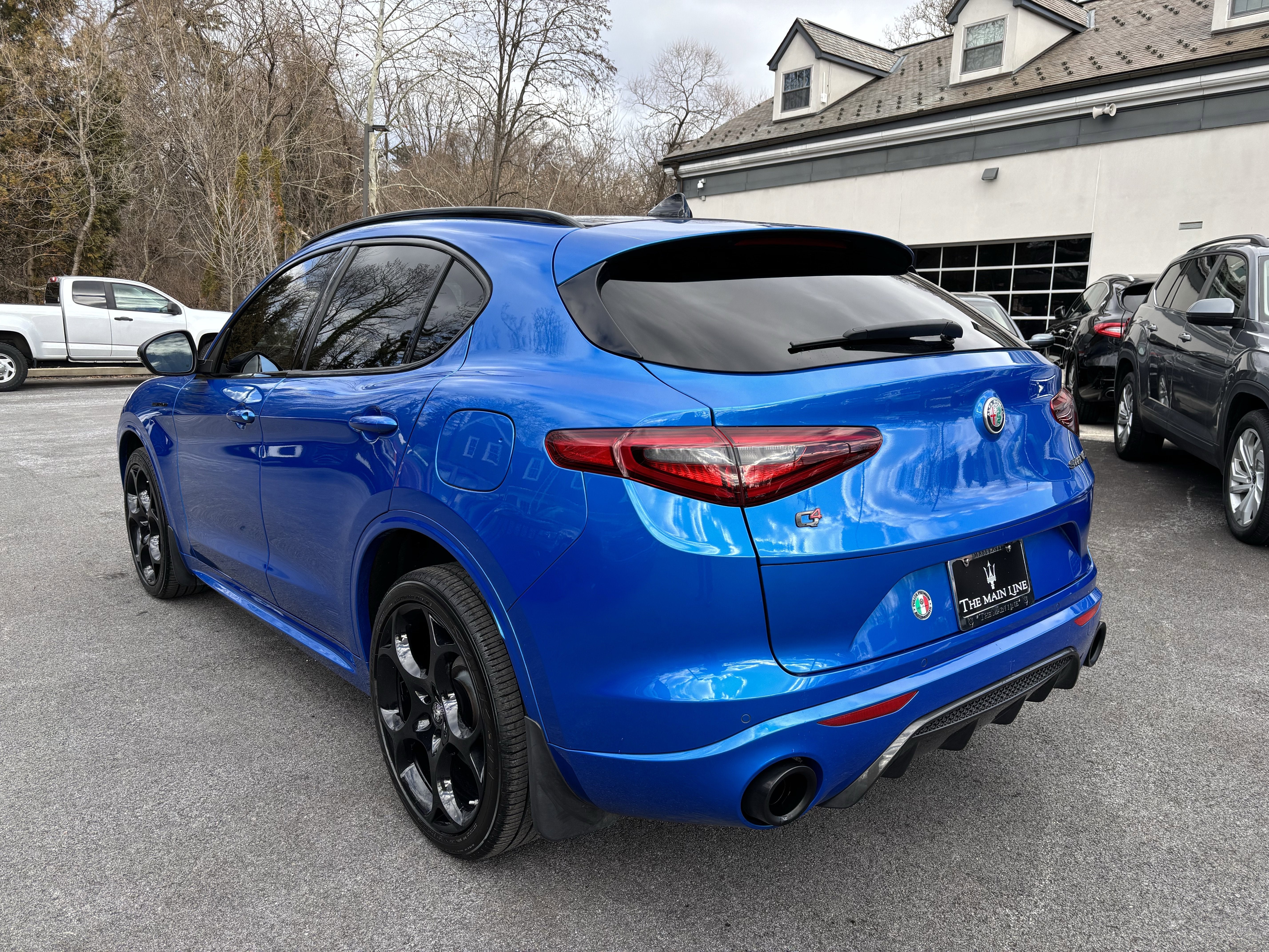 2023 Alfa Romeo Stelvio Estrema