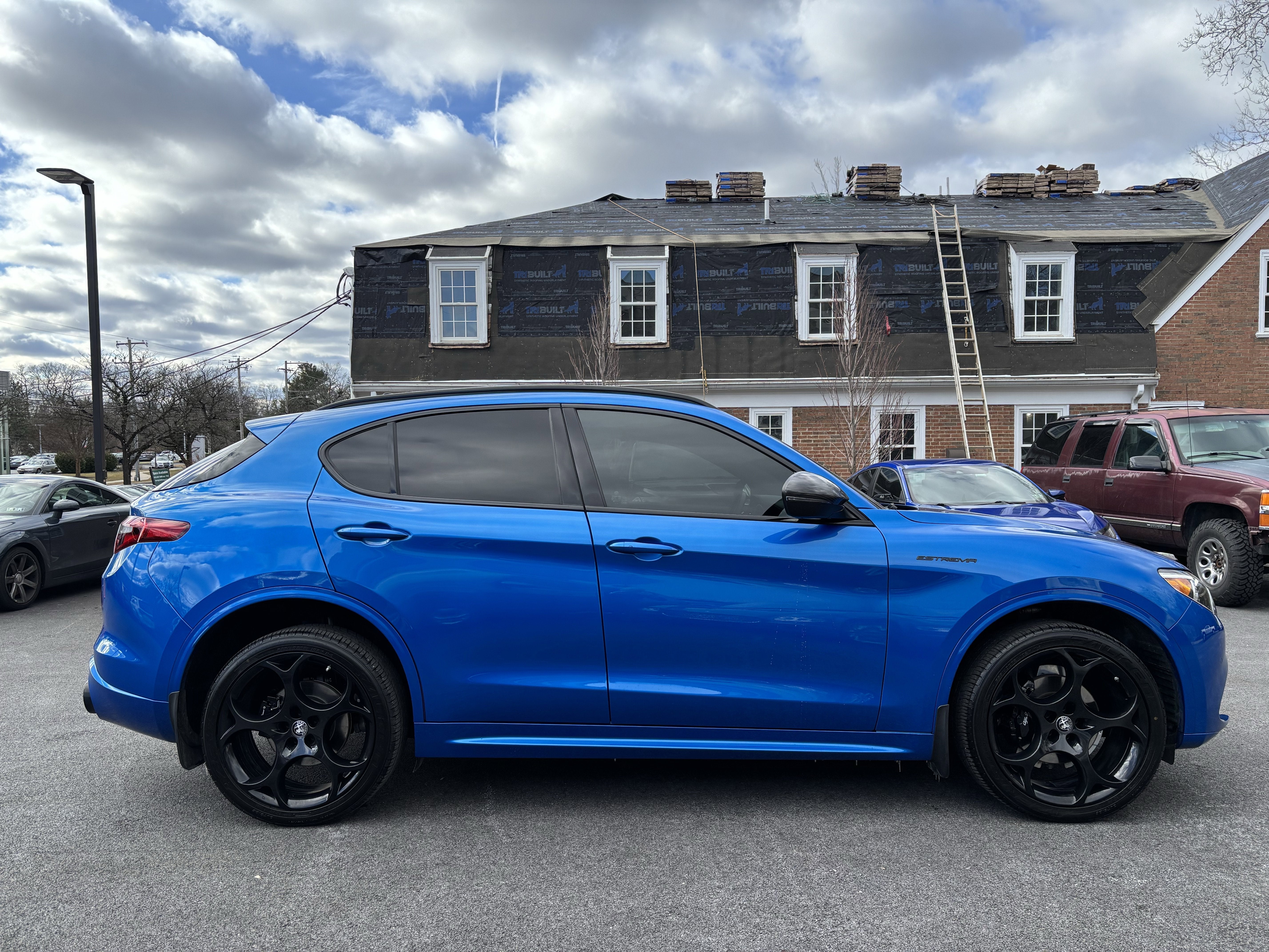 2023 Alfa Romeo Stelvio Estrema