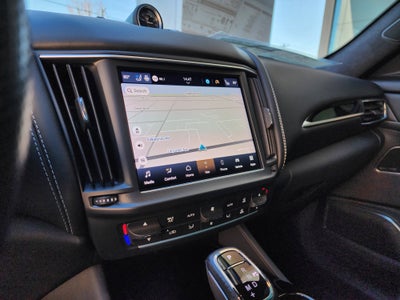 2023 Maserati Levante Modena