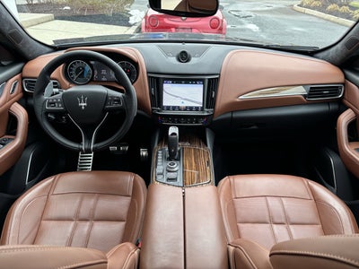 2022 Maserati Levante Modena